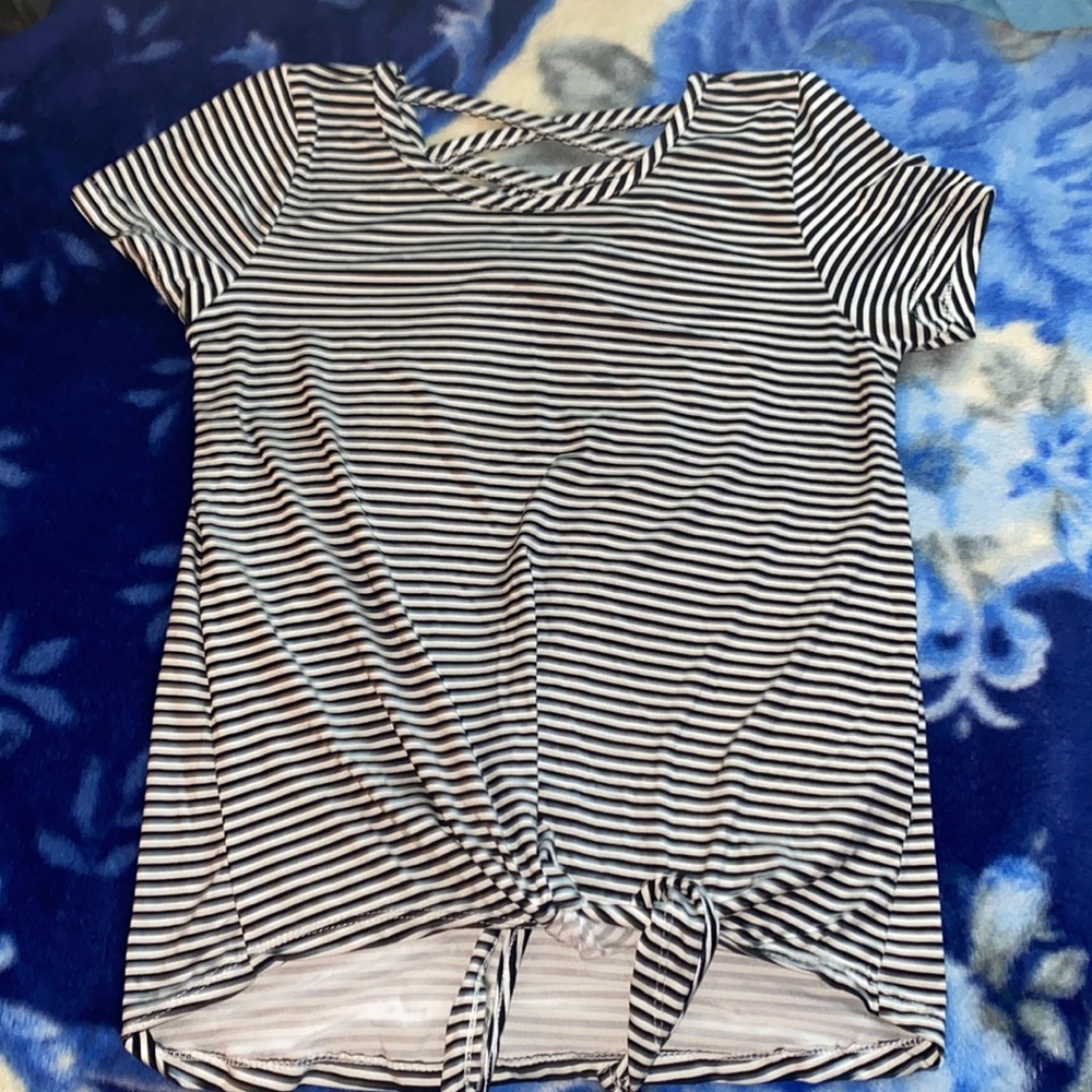 Black & White T-Shirt! Soft Like Material! Very Stretchy!